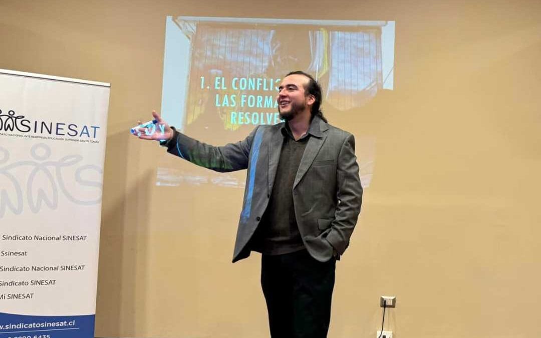 Asesor Esteban Vivanco expone en convención sindical 2024